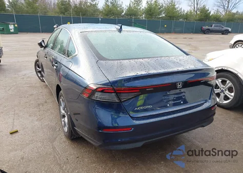 2024 Honda Accord Ex z USA, uszkodzony, nr VIN 1HGCY1F32RA009711
